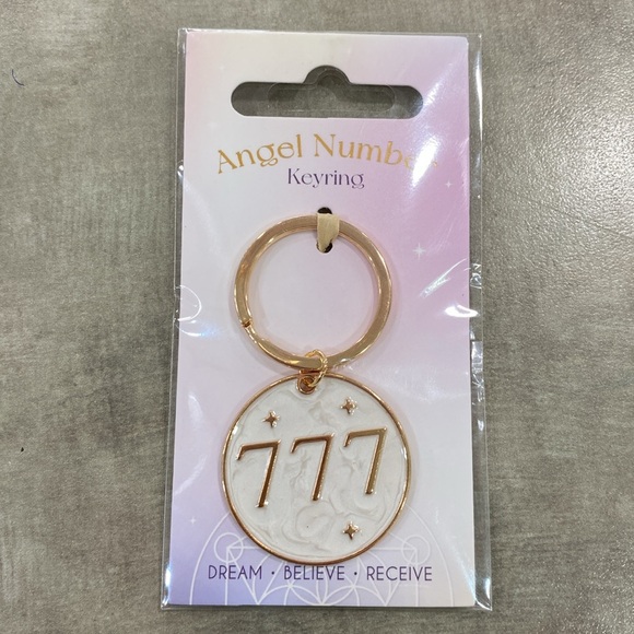 Angel Number 777 Keyring - Picture 3 of 3